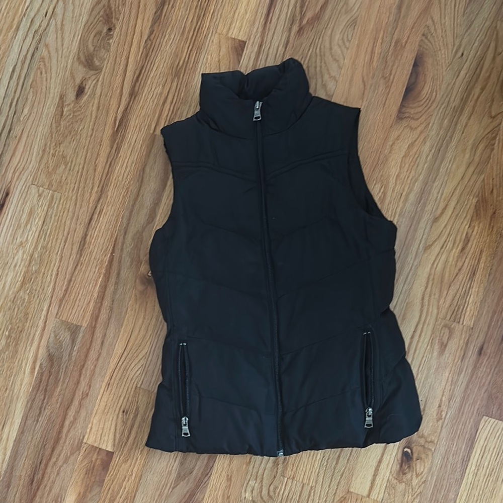 Black Women's Puffer Vest